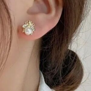 Gold Tone Pearl Bee Earrings New